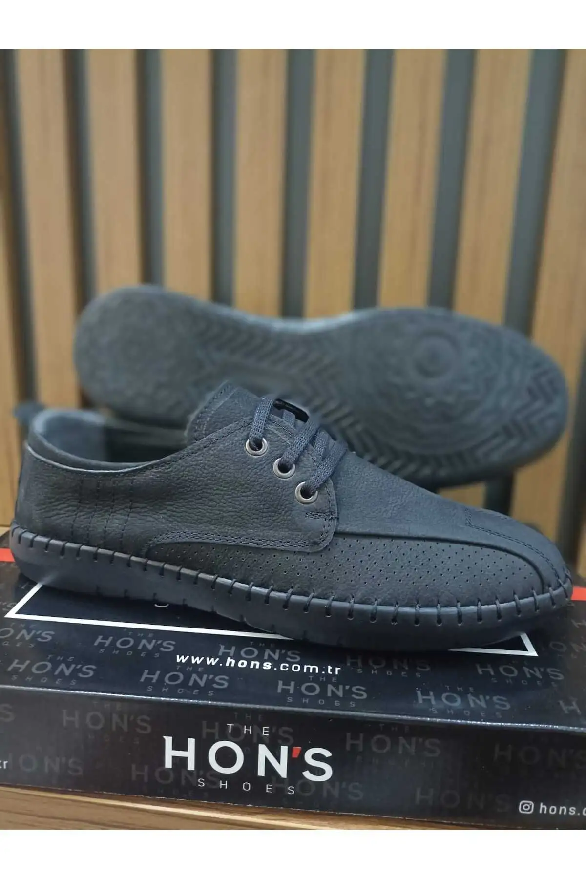 کفش رسمی مردانه   چرم نوبوک طبیعی با بند و زیره لاستیکی دوزی شده سیاه - 4626 کفش رسمی مردانه چرم نوبوک طبیعی با بند و زیره لاستیکی دوزی شده سیاه - 4626