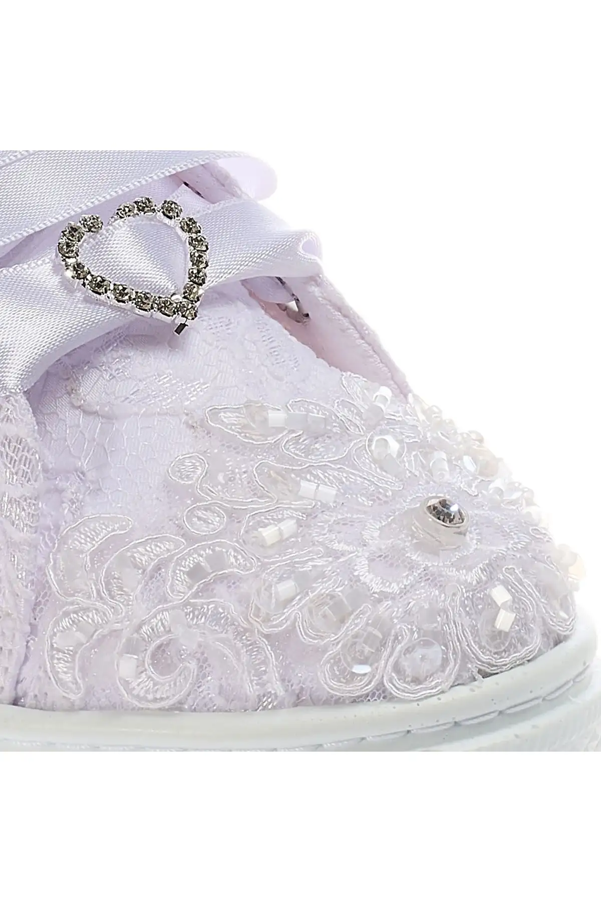 کفش پاشنه بلند زنانه  ورزشی سبک با کف تخت برای عروسهای سفید با دستسازهای هنری - 4446 کفش پاشنه بلند زنانه ورزشی سبک با کف تخت برای عروسهای سفید با دستسازهای هنری - 4446