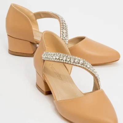 کفش تخت زنانه روزمره پاشنه‌دار سنگ‌دار به رنگ نود کمرنگ - 5337