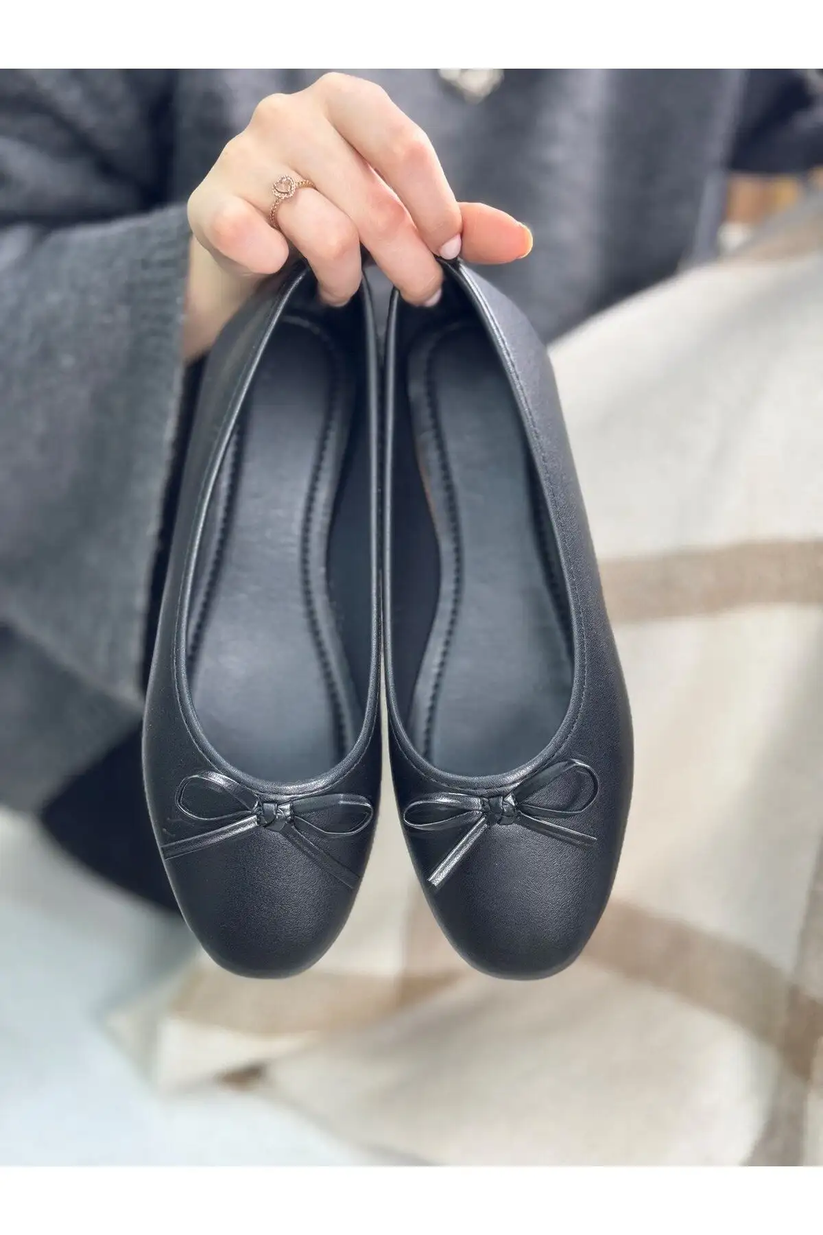 کفش مجلسی زنانه  باله روزمره  با نوک گرد و پاپیون، طرح پوست تمساح، راحت با زیره دندانهدار. - 5436 کفش مجلسی زنانه باله روزمره با نوک گرد و پاپیون، طرح پوست تمساح، راحت با زیره دندانهدار. - 5436