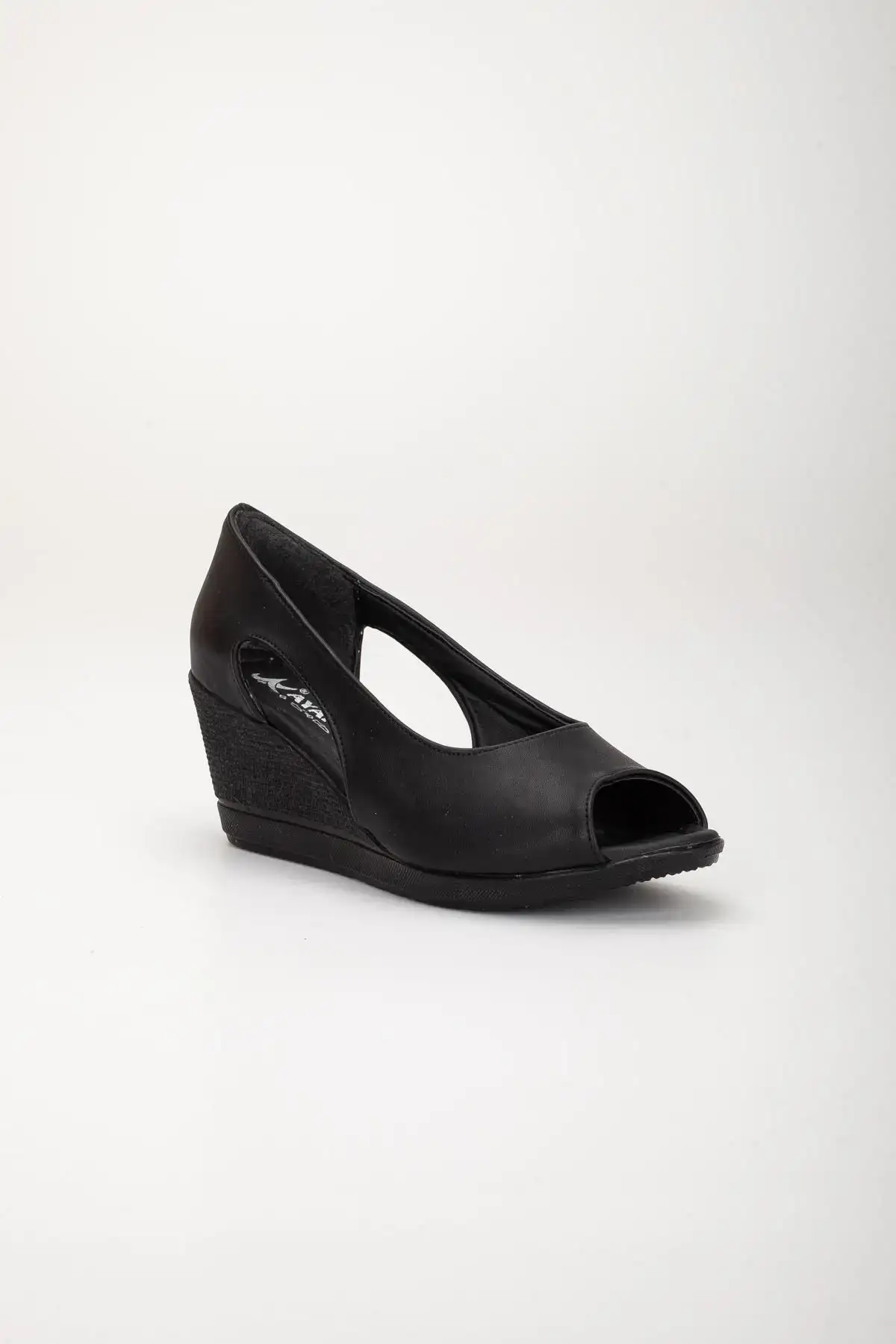 کفش پاشنه‌ بلند زنانه پاشنه دار مشکی سینه باز با پنجره و کفی ارتوپدیک از جنس چرم مصنوعی - 4320