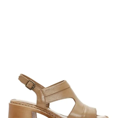 کفش صندل زنانه چرم پاشنه بلند عریض بند دار رنگ شتری 25SFD341018 - 4677