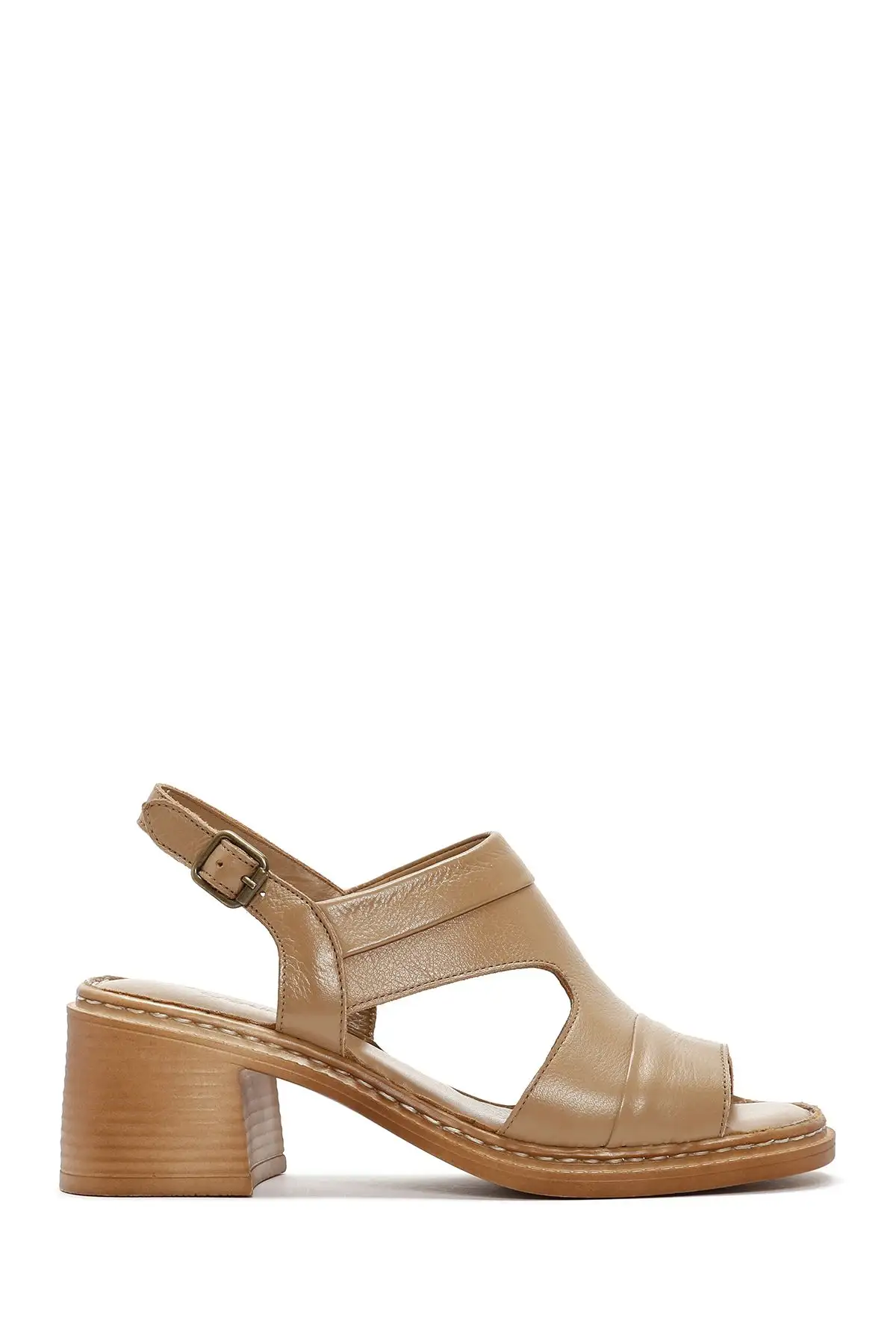 کفش صندل زنانه  چرم پاشنه بلند عریض بند دار  رنگ شتری 25SFD341018 - 4677 کفش صندل زنانه چرم پاشنه بلند عریض بند دار رنگ شتری 25SFD341018 - 4677