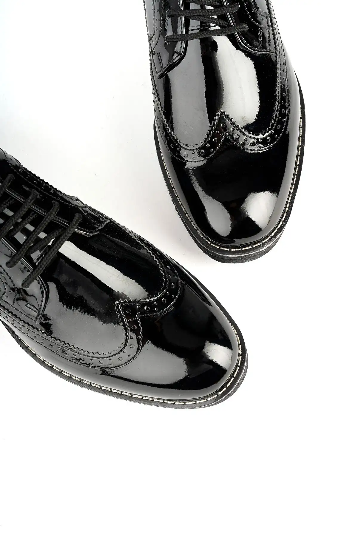 کفش رسمی مردانه   آکسفورد Freemax.1118 از جنس چرم مصنوعی مشکی - 4749 کفش رسمی مردانه آکسفورد Freemax.1118 از جنس چرم مصنوعی مشکی - 4749