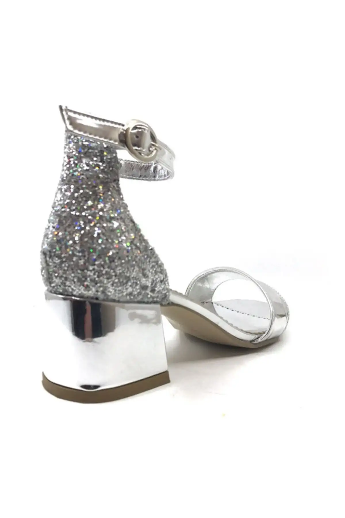 کفش دخترانه پاشنهدار روزمره با بند تک و رنگ نقرهای براق - 5213 کفش دخترانه پاشنهدار روزمره با بند تک و رنگ نقرهای براق - 5213