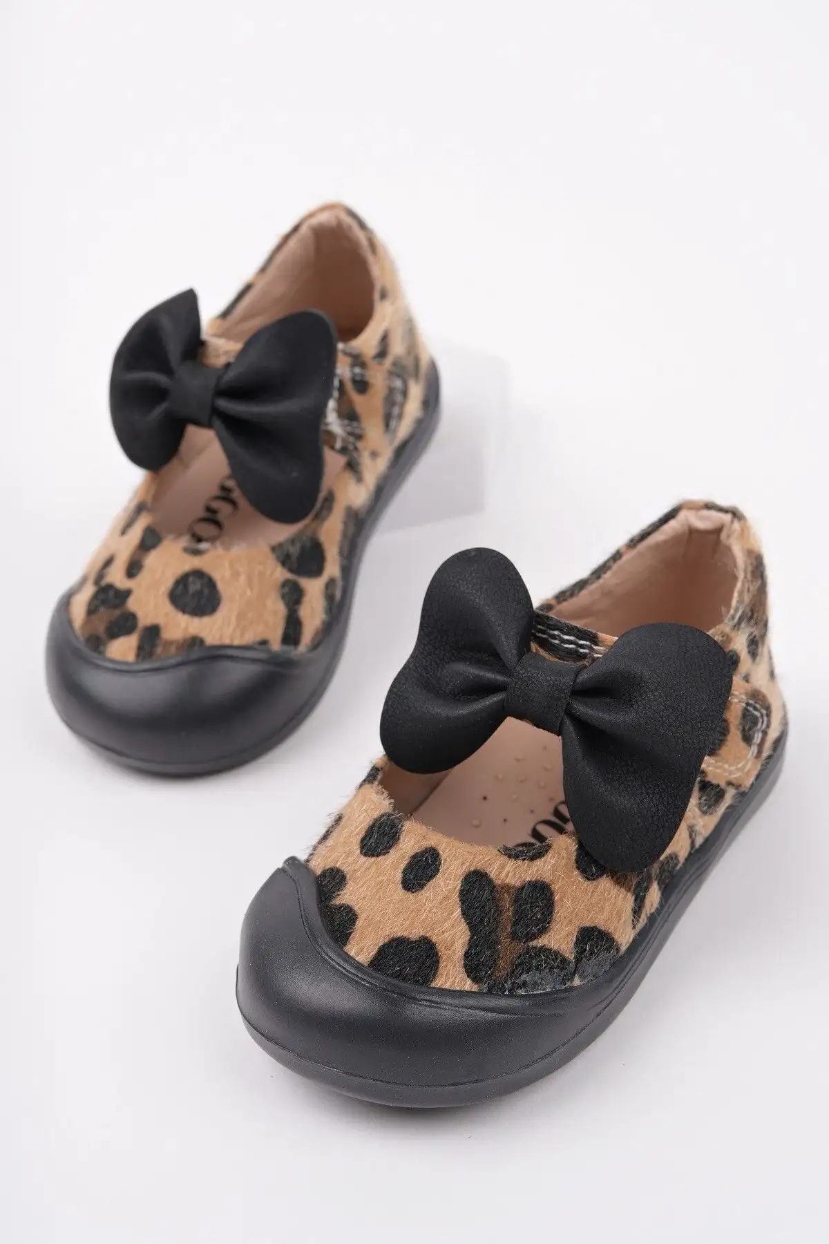 کفش دخترانه کفش ورزشی روزمره دخترانه نوزاد با پاپیون چسبی مولینا - 3811 کفش دخترانه کفش ورزشی روزمره دخترانه نوزاد با پاپیون چسبی مولینا - 3811