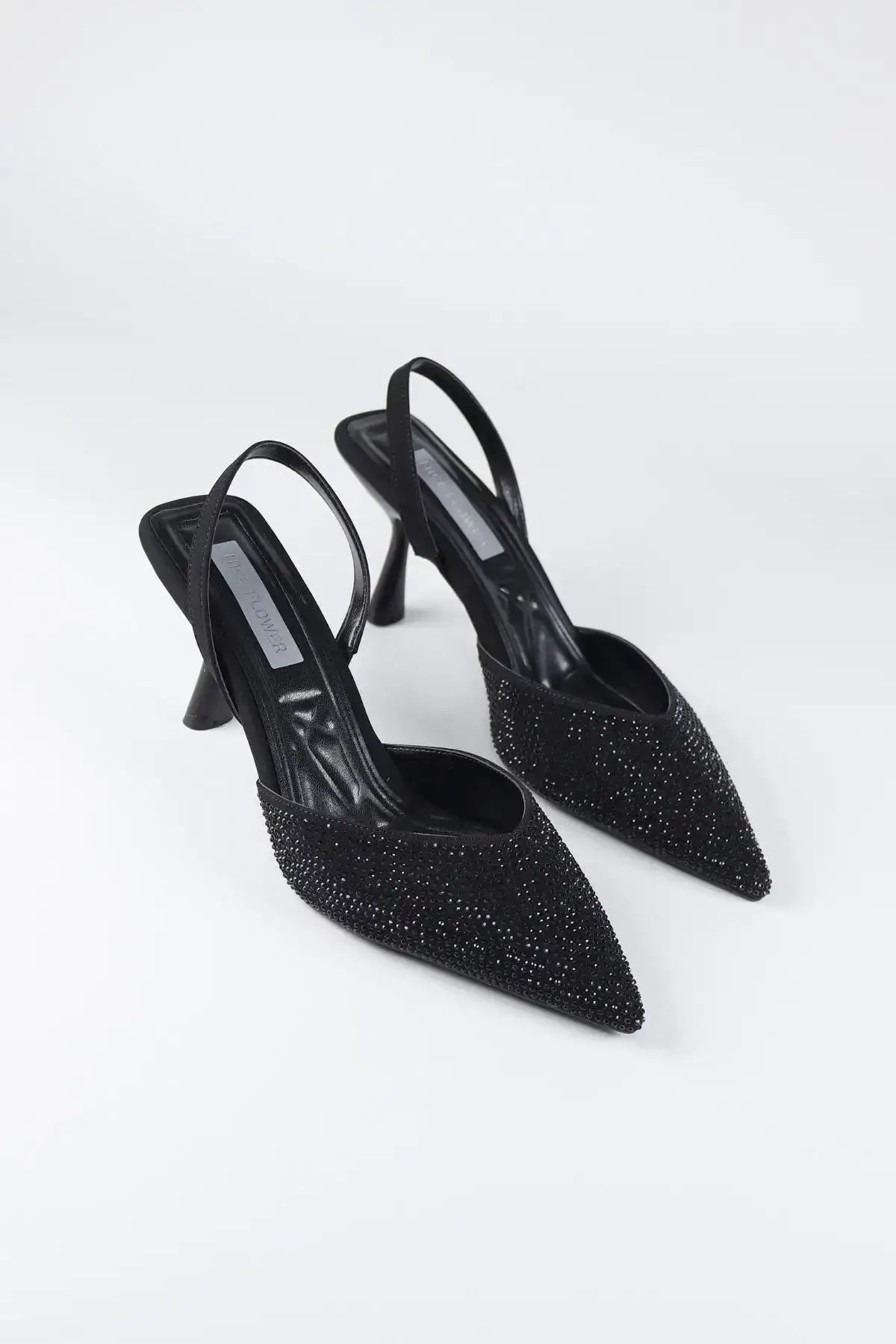 کفش پاشنه‌ بلند زنانه پوتین پاشنه بلند مجلسی زنانه با جزئیات سنگی سیاه - 3685