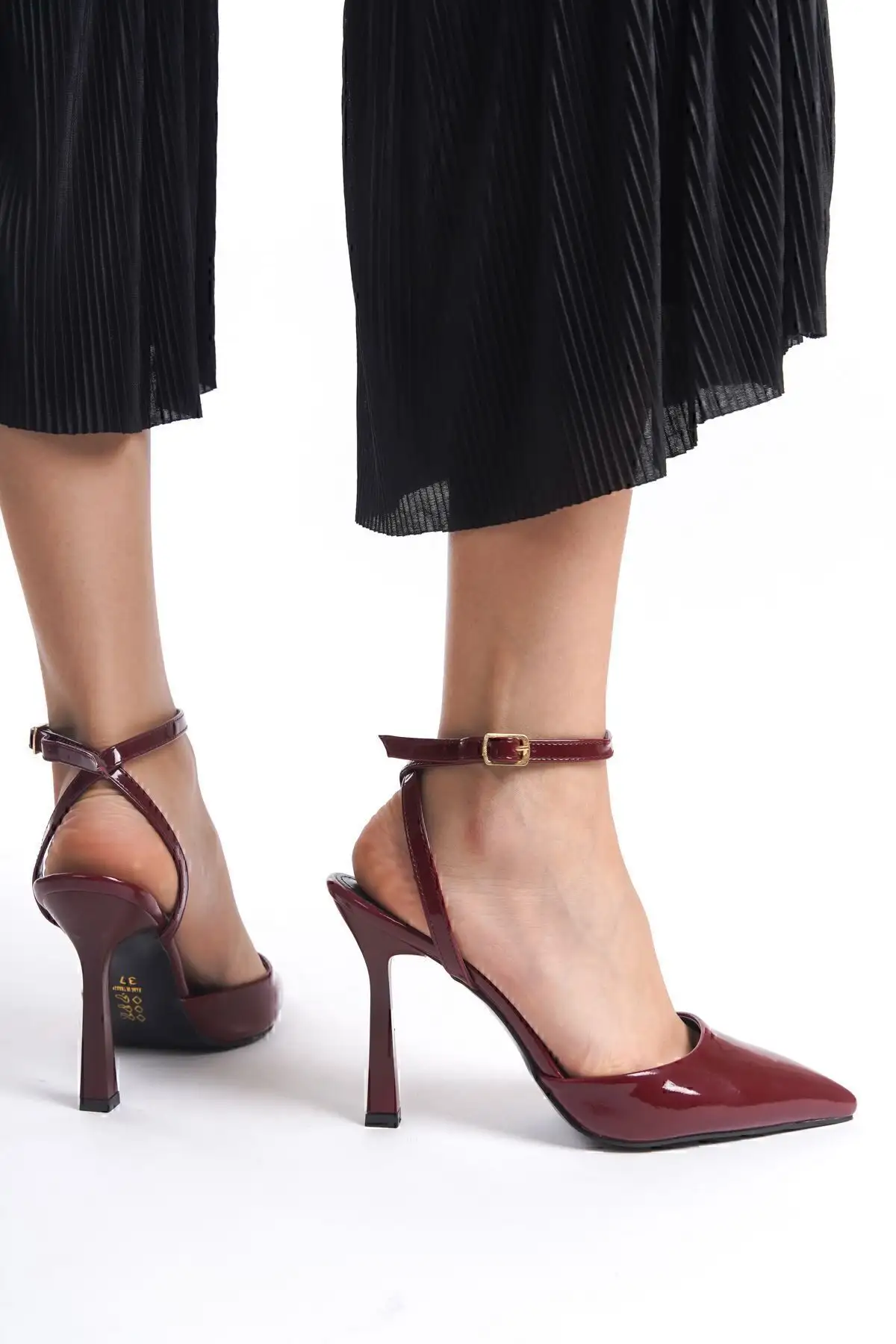 کفش پاشنه بلند زنانه کفش پاشنهدار بندی زنانه به رنگ بوردو - 3692 کفش پاشنه بلند زنانه کفش پاشنهدار بندی زنانه به رنگ بوردو - 3692