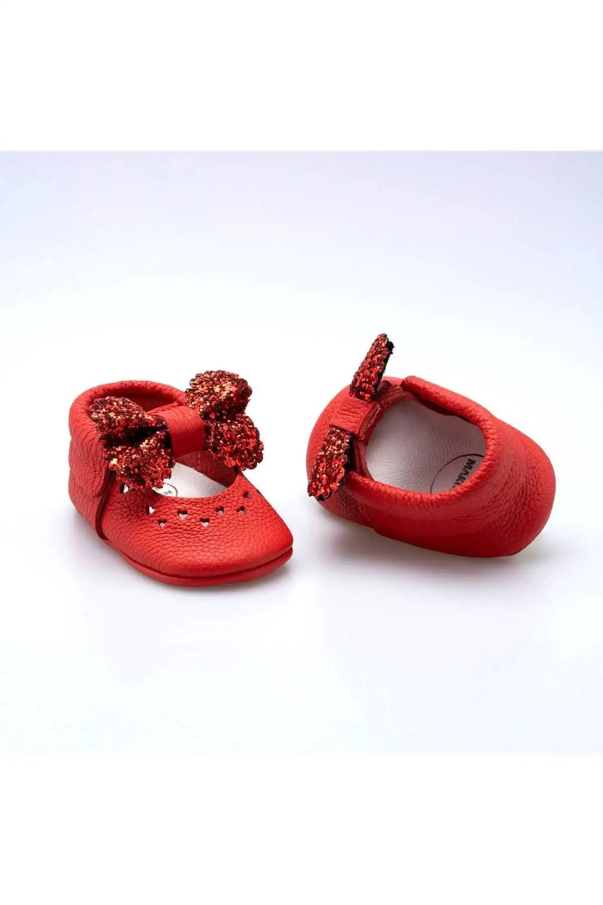 کفش نوزاد دختر پوتین دخترانه مدل پرنسس، چرمی، قرمز رنگ، برای نوزادان - 3326 کفش نوزاد دختر پوتین دخترانه مدل پرنسس، چرمی، قرمز رنگ، برای نوزادان - 3326