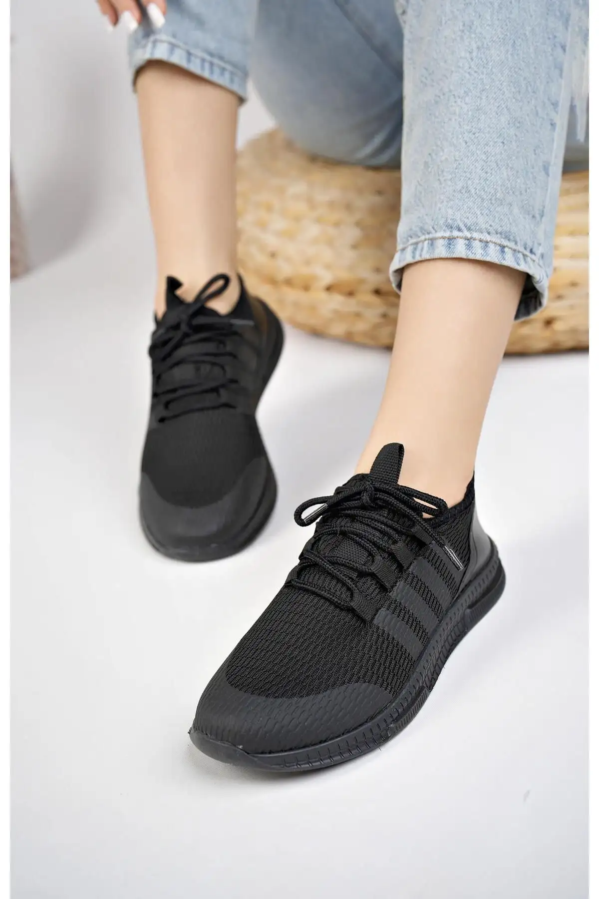 کفش پسرانه  ورزشی یونیسکس جوتا برای دویدن و پیادهروی - 4472 کفش پسرانه ورزشی یونیسکس جوتا برای دویدن و پیادهروی - 4472