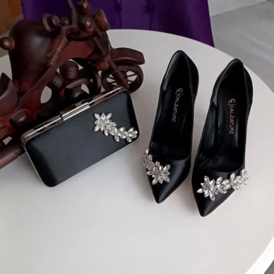 کفش اداری زنانه ست کیف ساتن مشکی با کفش زنانه پاشنه 11 سانتی شومپانی و نقره‌دوزی ستاره‌ای - 3561