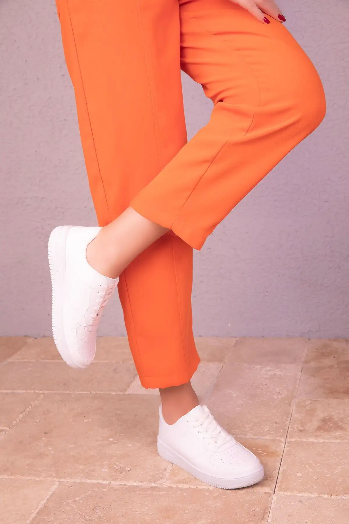 کفش پسرانه  ورزشی یونیسکس سفید ۱۴۳۶۱ - 4454 کفش پسرانه ورزشی یونیسکس سفید ۱۴۳۶۱ - 4454