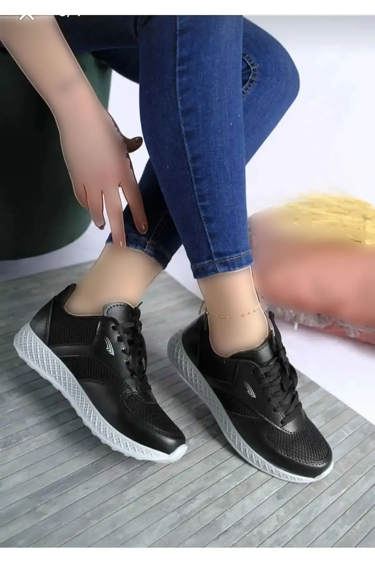 کفش تخت زنانه کفش مشکی و سفید با کفی ضخیم و مشبک - 3785 کفش تخت زنانه کفش مشکی و سفید با کفی ضخیم و مشبک - 3785