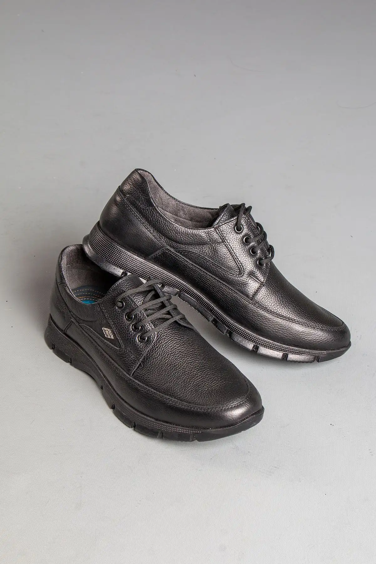 کفش روزمره مردانه زمستانی چرم با ماساژ پاشنه ارتوپدیک - 4809