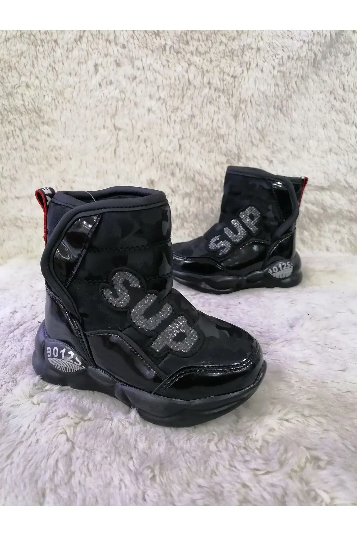 بوت بچگانه بوت دخترانه با باند کناری و زیره بسیار سبک. - 3412 بوت بچگانه بوت دخترانه با باند کناری و زیره بسیار سبک. - 3412