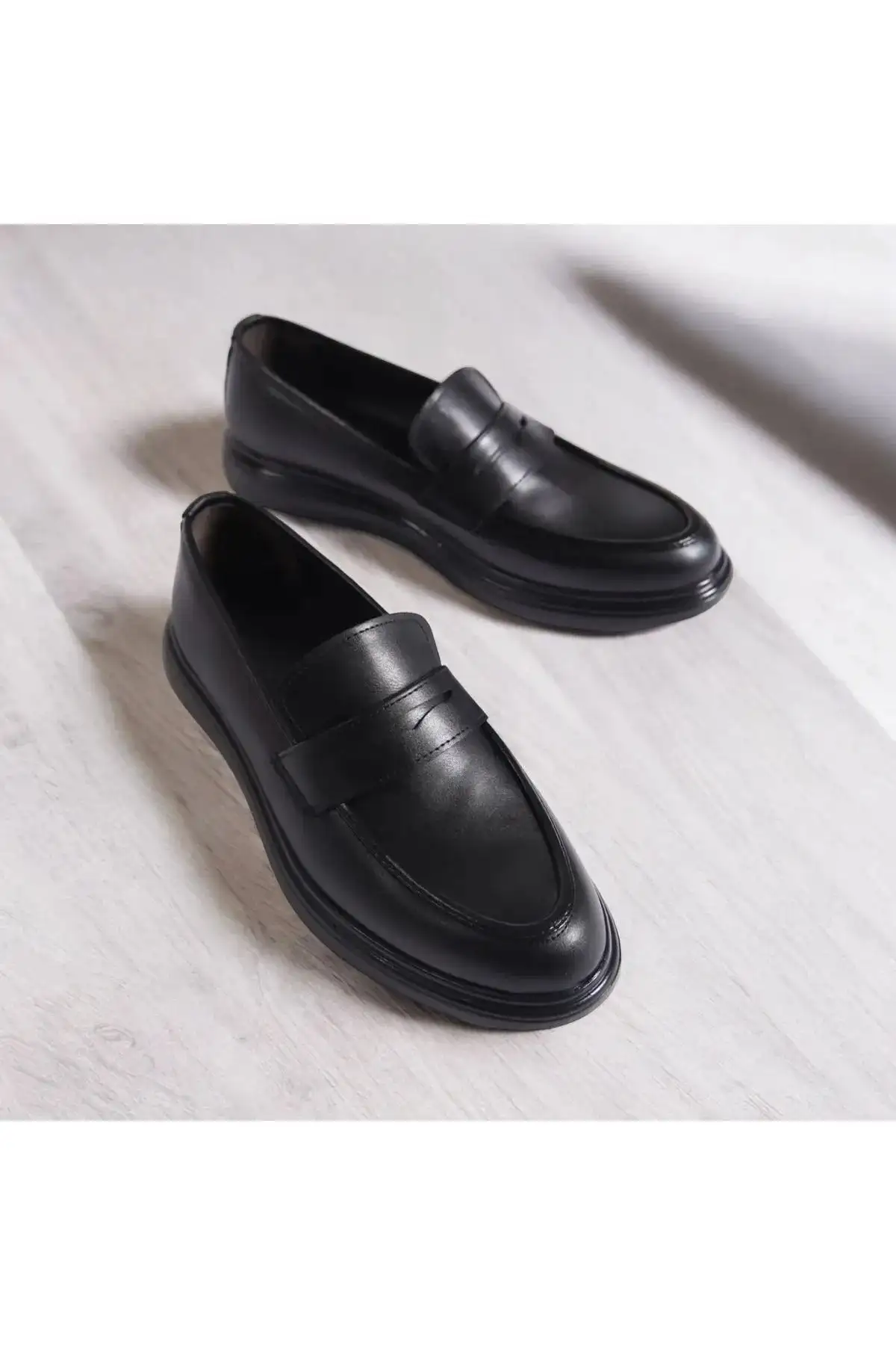 کفش رسمی مردانه کفش لوفر مردانه کلاسیک با ظاهر چرمی مشکی - طراحی شیک و ساده، زیره راحت - 3915 کفش رسمی مردانه کفش لوفر مردانه کلاسیک با ظاهر چرمی مشکی - طراحی شیک و ساده، زیره راحت - 3915