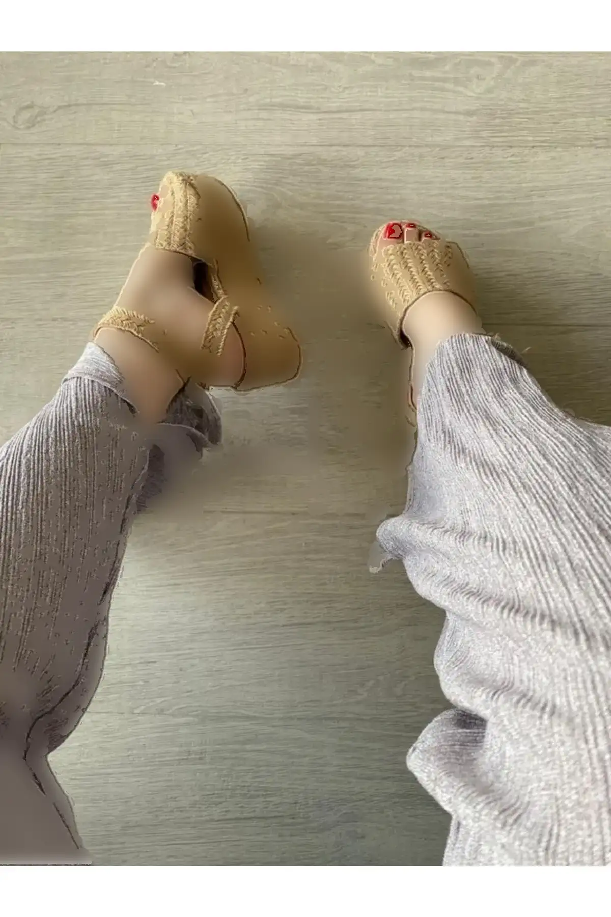 کفش پاشنه بلند زنانه  پاشنه  علفی  با رنگ بژ - 5132 کفش پاشنه بلند زنانه پاشنه علفی با رنگ بژ - 5132