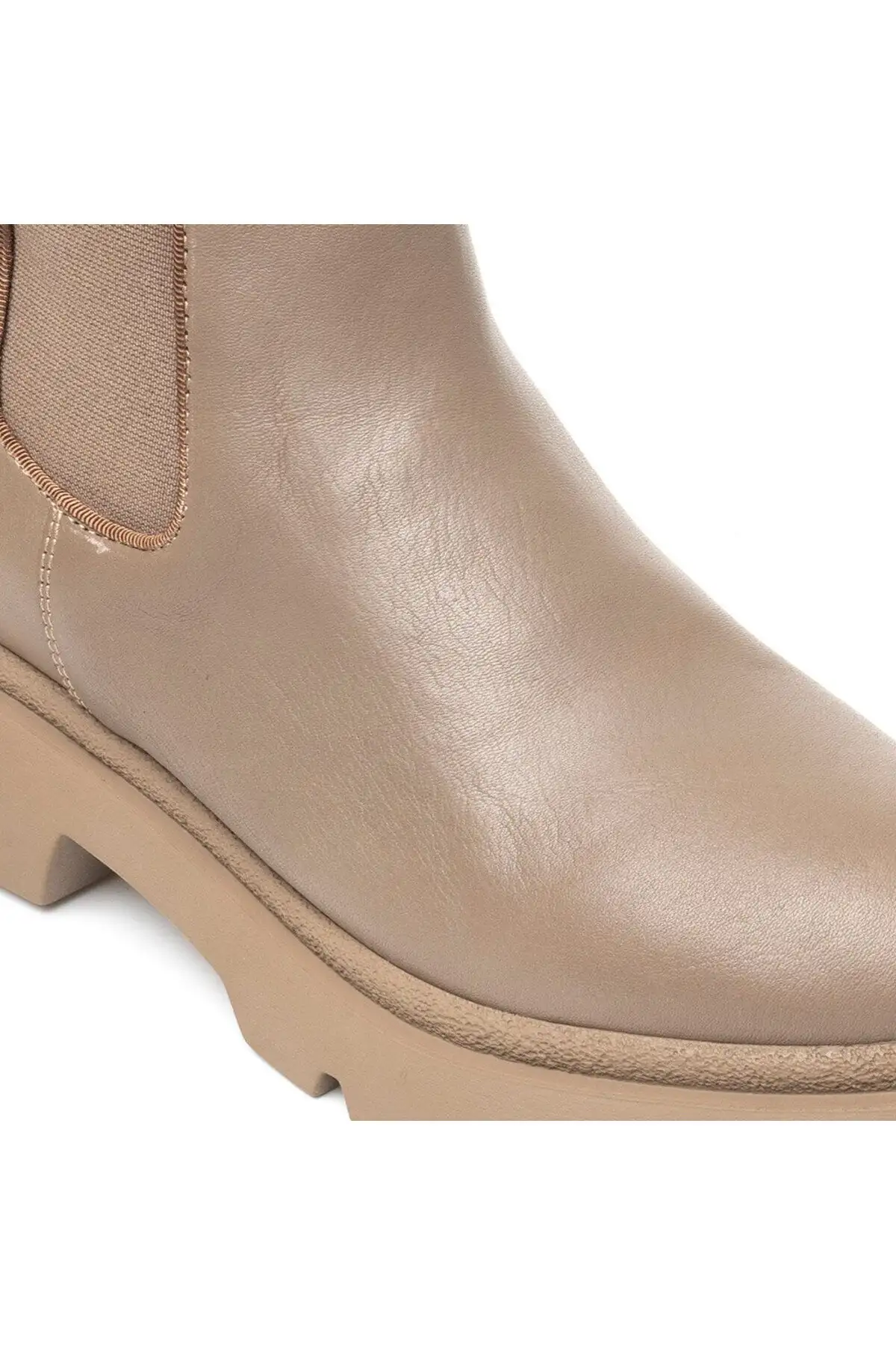 بوت و نیم بوت زنانه   چلسي چرم اصل قههای - 5026 بوت و نیم بوت زنانه چلسي چرم اصل قههای - 5026