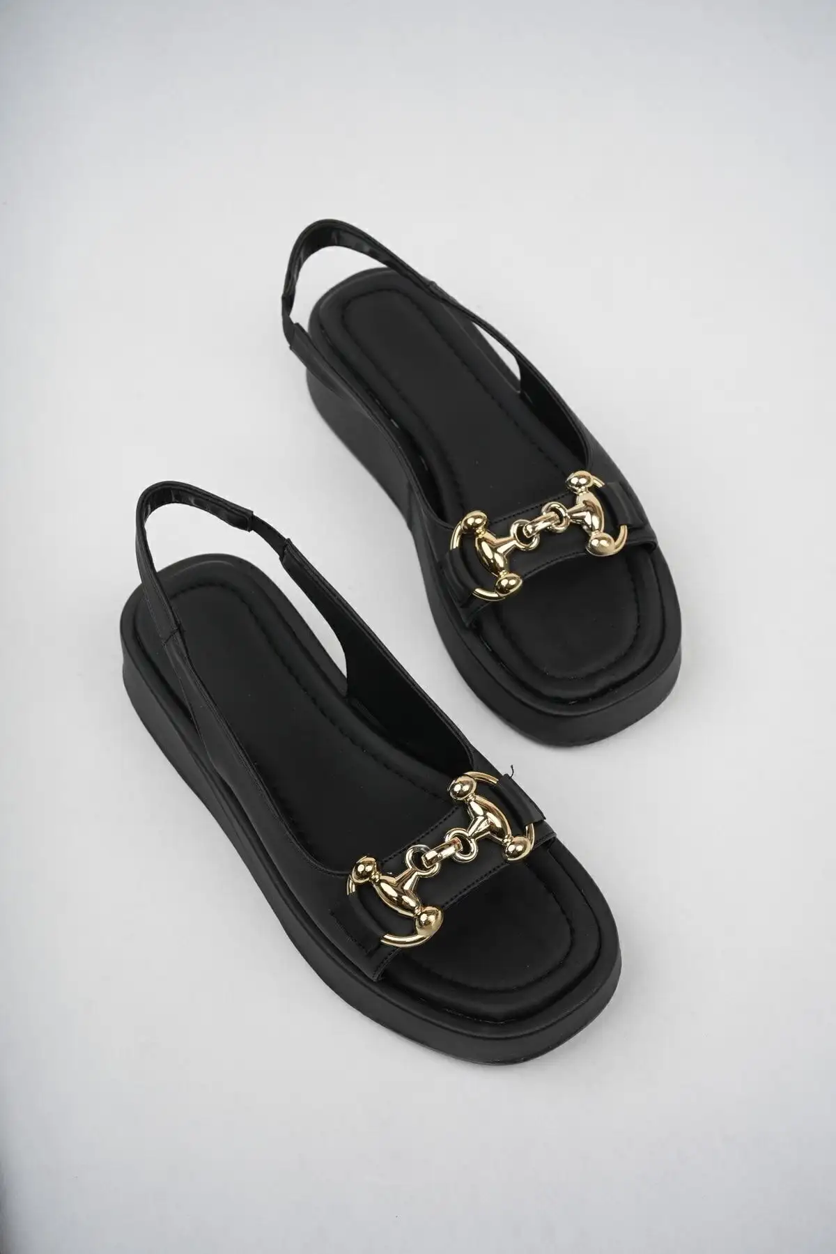 کفش صندل زنانه تولیدات توکا: روزمره، راحت، ، ، دمپایی با جزئیات. - 4686 کفش صندل زنانه تولیدات توکا: روزمره، راحت، ، ، دمپایی با جزئیات. - 4686