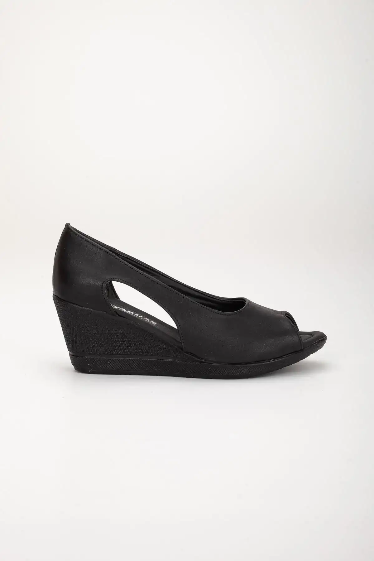 کفش پاشنه‌ بلند زنانه پاشنه دار مشکی سینه باز با پنجره و کفی ارتوپدیک از جنس چرم مصنوعی - 4320