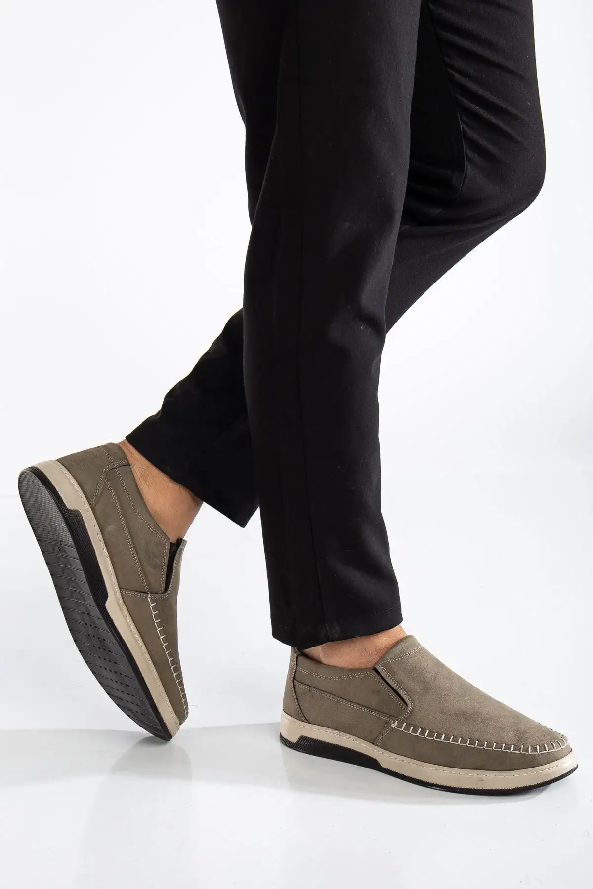 کفش روزمره مردانه کفش روزمره مردانه سبک با کفی ژل راحت اورتوپدیک - 3210 کفش روزمره مردانه کفش روزمره مردانه سبک با کفی ژل راحت اورتوپدیک - 3210