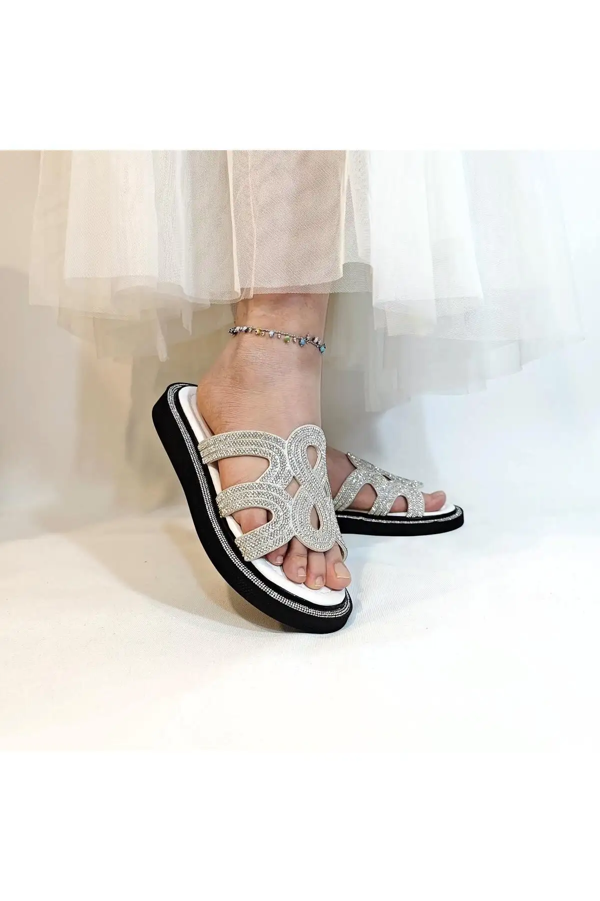 کفش راحتی خانه توجه: 7505 صندل با سنگ‌های سفید - 5260