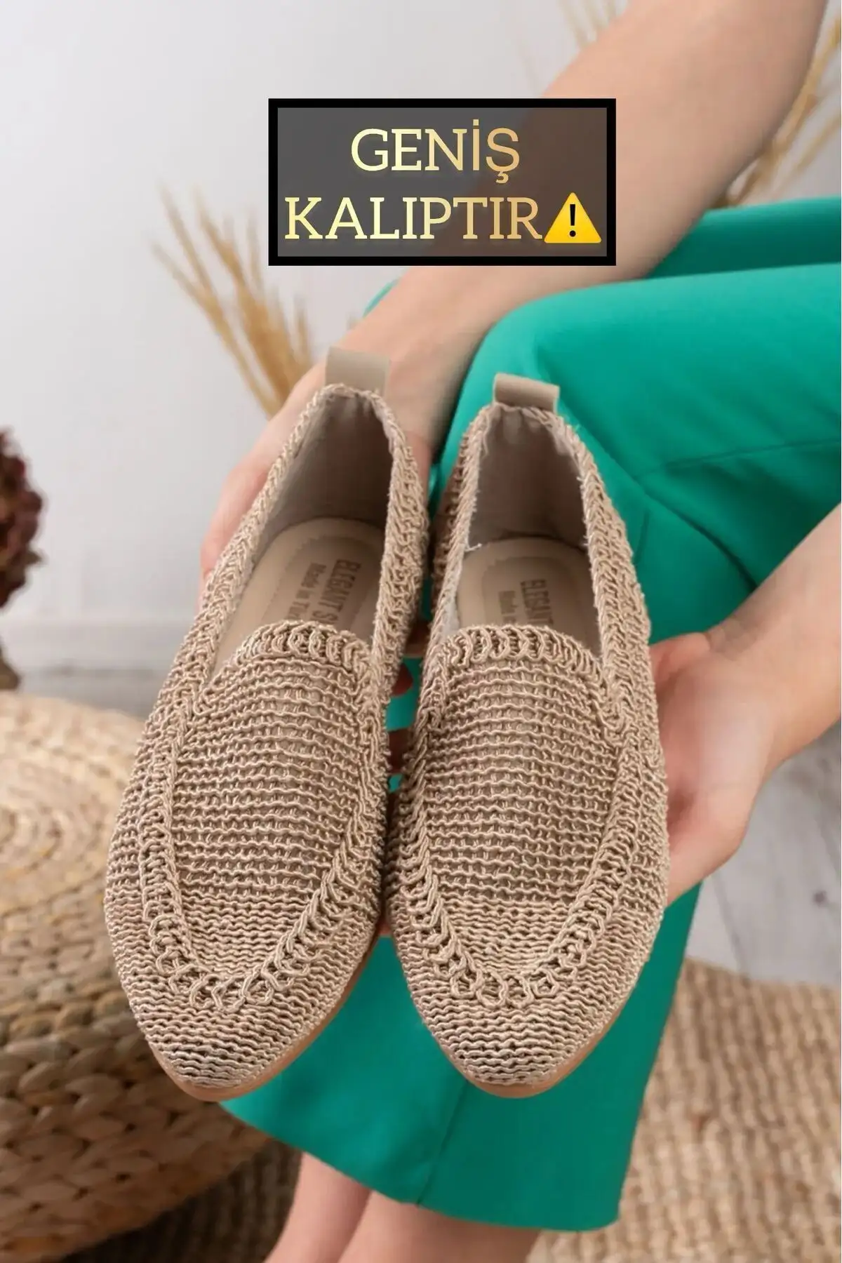 کفش تخت زنانه بافتنی با نوار دکمهای،  بالهای ،  خانگی - 5185 کفش تخت زنانه بافتنی با نوار دکمهای، بالهای ، خانگی - 5185