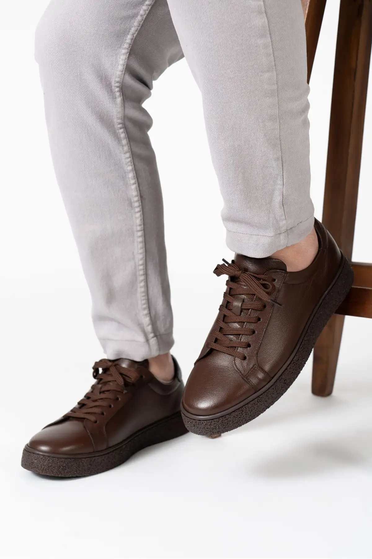 کفش رسمی مردانه 1.  کلاسیک
2.  روزمره  از جنس چرم طبیعی
3.  لوفر
4.  غیر - 4746 کفش رسمی مردانه 1. کلاسیک 2. روزمره از جنس چرم طبیعی 3. لوفر 4. غیر - 4746