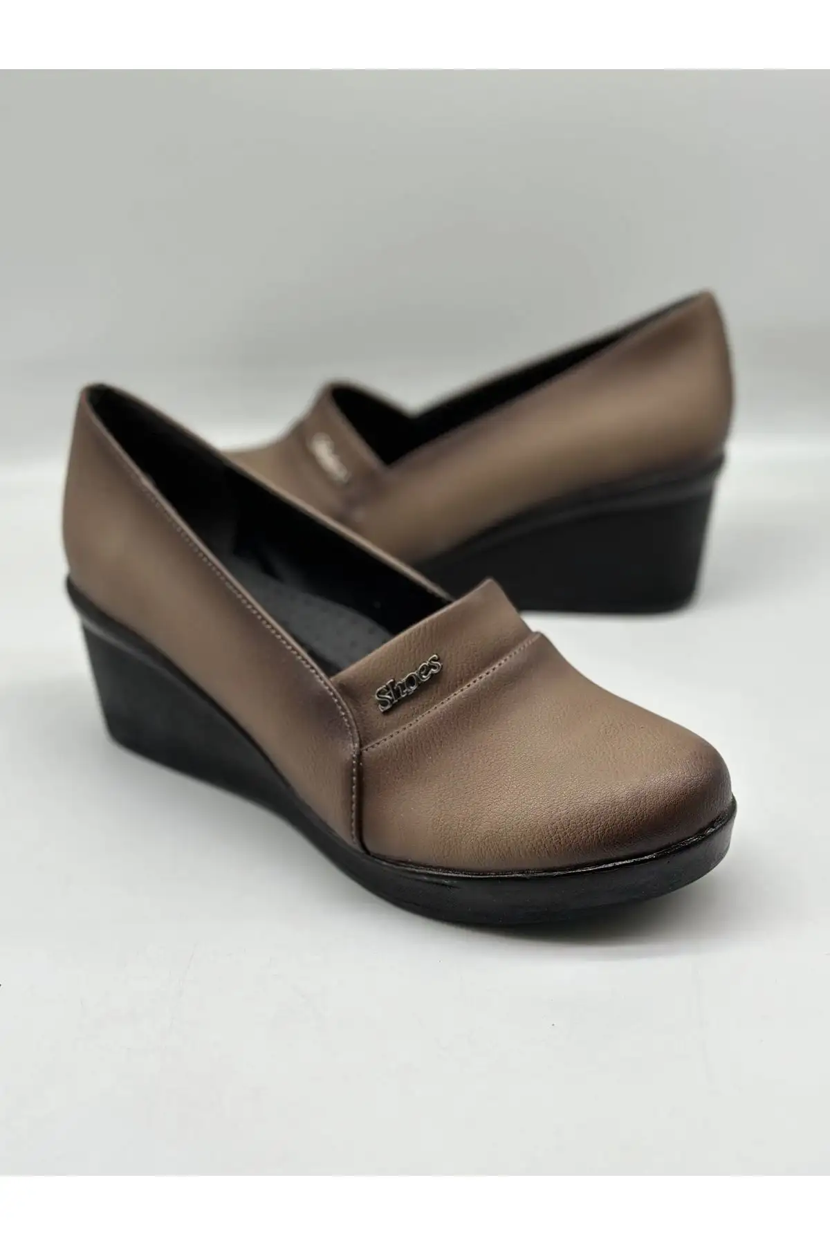 کفش پاشنه بلند زنانه مادر با پاشنه و نرم - 4346 کفش پاشنه بلند زنانه مادر با پاشنه و نرم - 4346