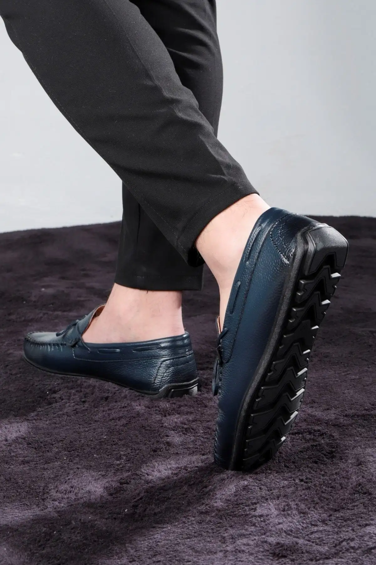 سایز بزرگ مردانه 1. کفش روزمره آقایان از چرم طبیعی برند بورد
2. کفش loafer (لوفر)
3. کفش سبک - 3479 سایز بزرگ مردانه 1. کفش روزمره آقایان از چرم طبیعی برند بورد 2. کفش loafer (لوفر) 3. کفش سبک - 3479