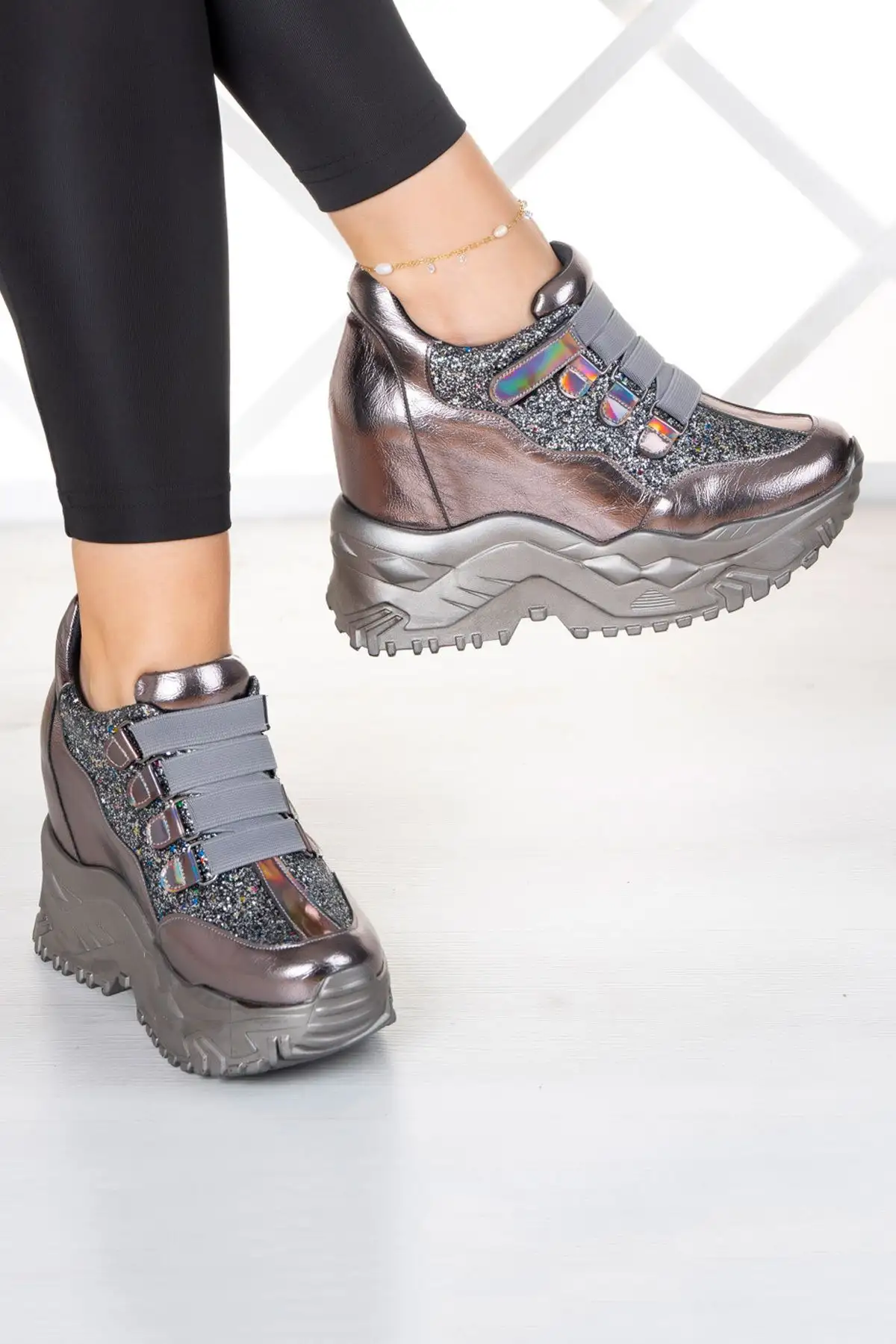 کفش پاشنه بلند زنانه  ورزشی پنهان پرکن پلاتین الکساندریا - 5118 کفش پاشنه بلند زنانه ورزشی پنهان پرکن پلاتین الکساندریا - 5118