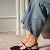 کفش تخت زنانه باله کوتاه پاشنه با جزئیات کمربند و نوک کج هارمونی مشکی - 4523