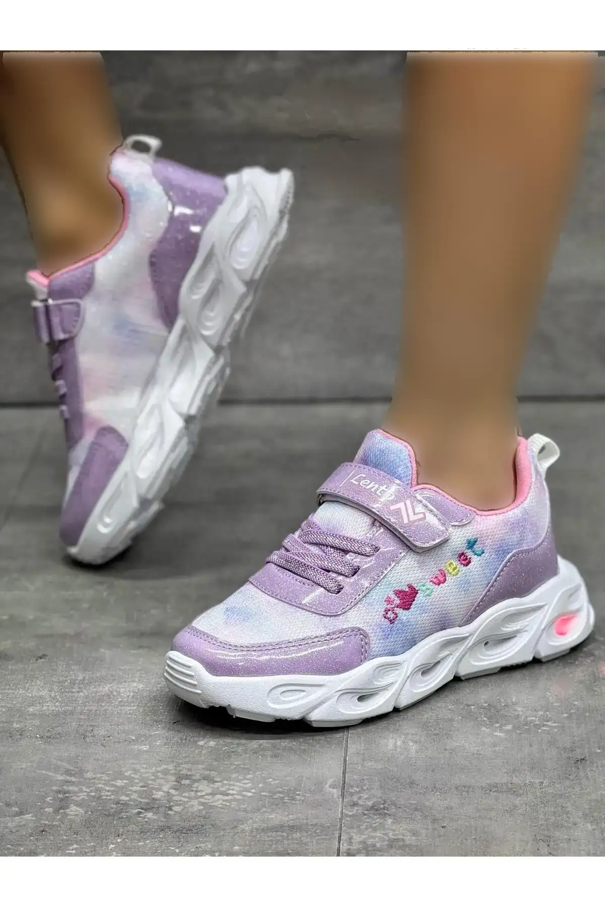 کفش دخترانه یک کفش ورزشی اورتوپدیک یونیسکس بچگانه با چراغ (لامپدار) - 3815 کفش دخترانه یک کفش ورزشی اورتوپدیک یونیسکس بچگانه با چراغ (لامپدار) - 3815