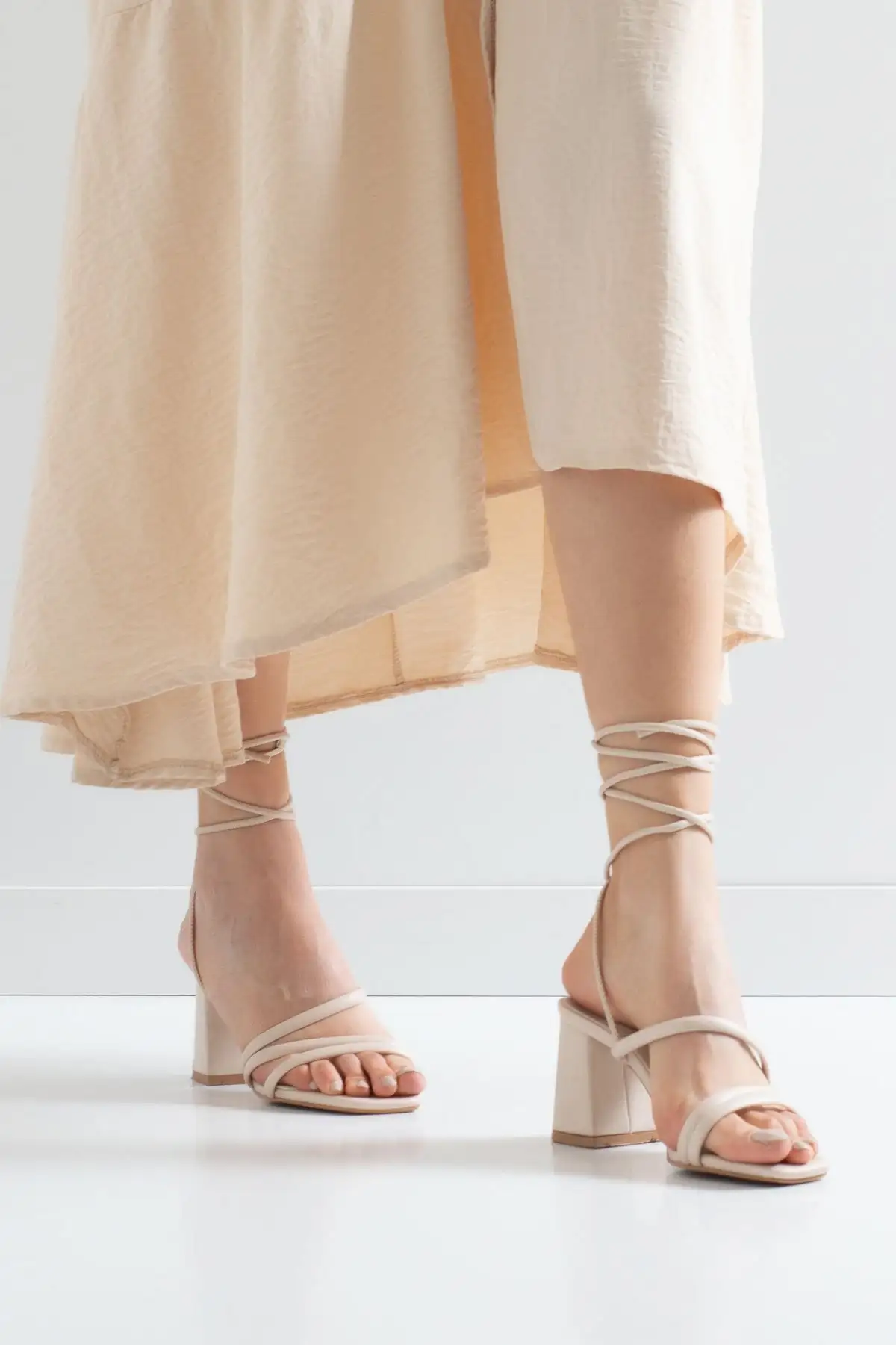 کفش صندل زنانه سندل  کاریسای جدید 2024 با بند قابل جدا شدن و آستر چرم طبیعی - 5424 کفش صندل زنانه سندل کاریسای جدید 2024 با بند قابل جدا شدن و آستر چرم طبیعی - 5424