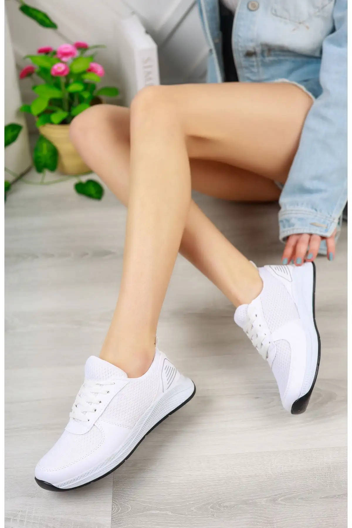 کفش ورزشی سفید - کفش روزمره زنانه با رویه مشبک - 3377 کفش ورزشی سفید - کفش روزمره زنانه با رویه مشبک - 3377
