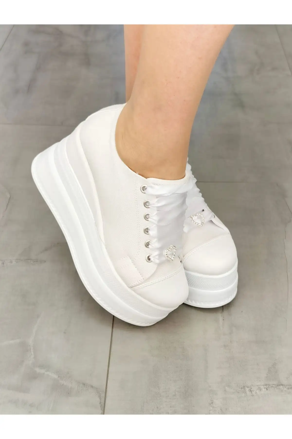 کفش پاشنه بلند زنانه  عروسی پاشنه  9 سانتیمتر با ی راحت برای عروس ها - سفید - 4436 کفش پاشنه بلند زنانه عروسی پاشنه 9 سانتیمتر با ی راحت برای عروس ها - سفید - 4436