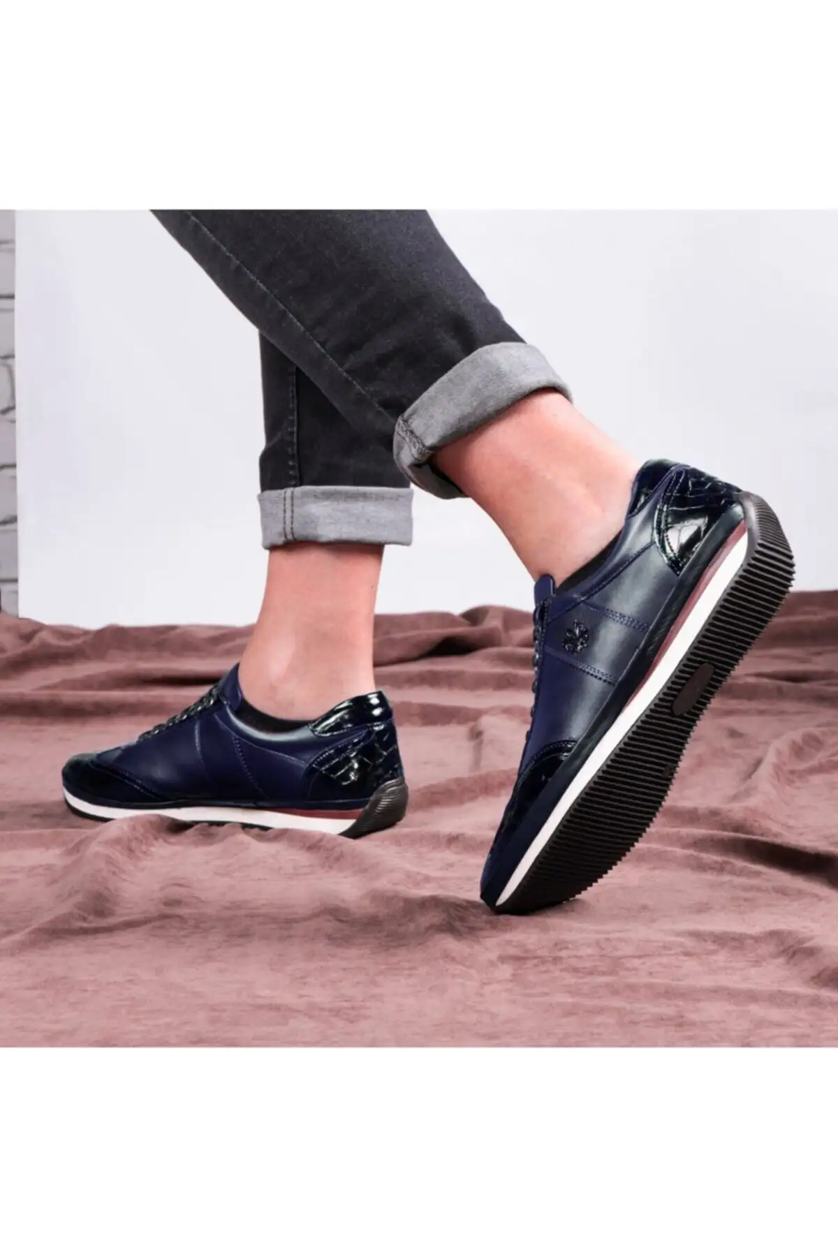 سایز بزرگ مردانه کفش روزمره مردانه مارولس از چرم طبیعی به رنگ سرمهای - 3522 سایز بزرگ مردانه کفش روزمره مردانه مارولس از چرم طبیعی به رنگ سرمهای - 3522