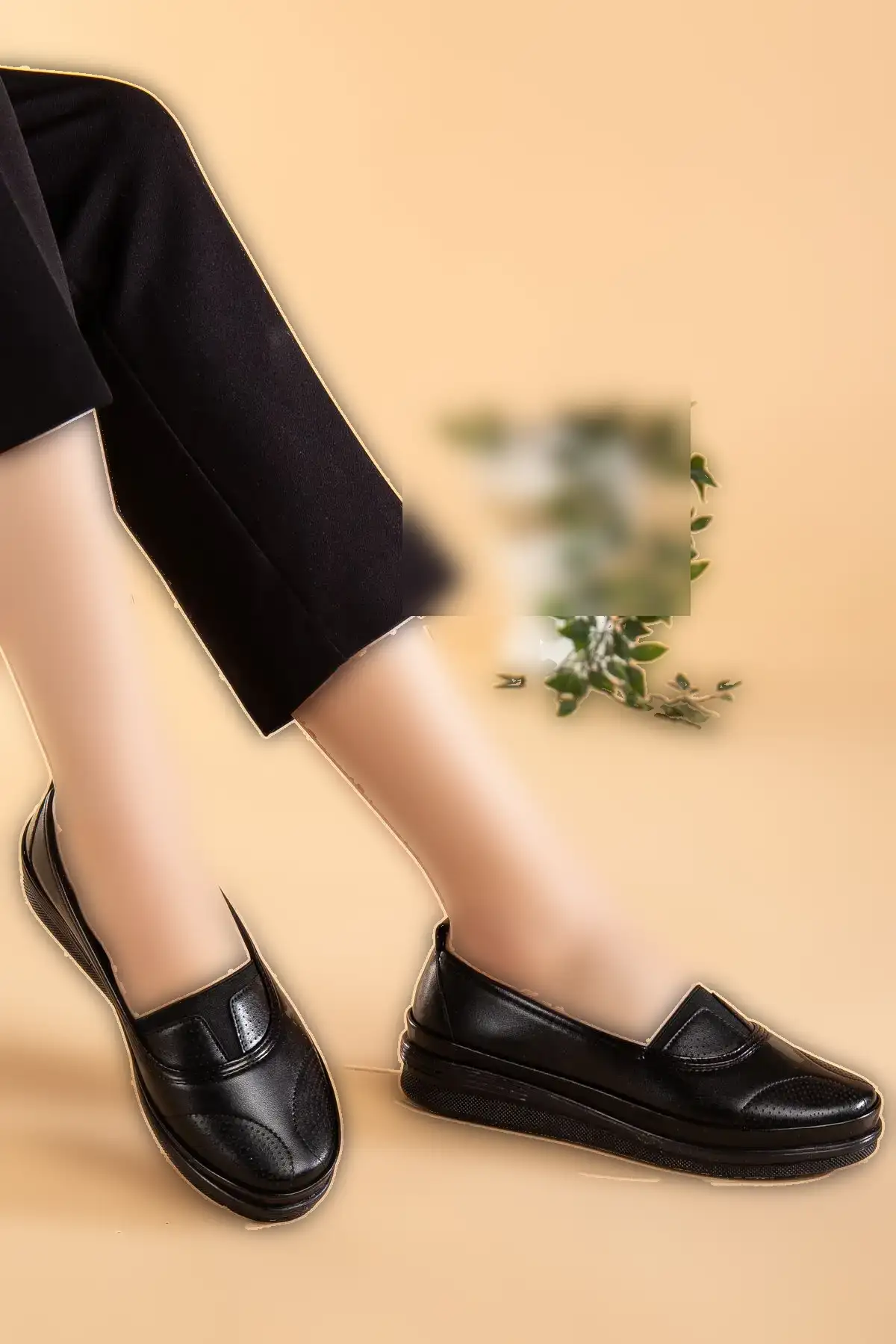 کفش تخت زنانه اورتوپدی جلی با پاشنه مادری مشکی - 4516