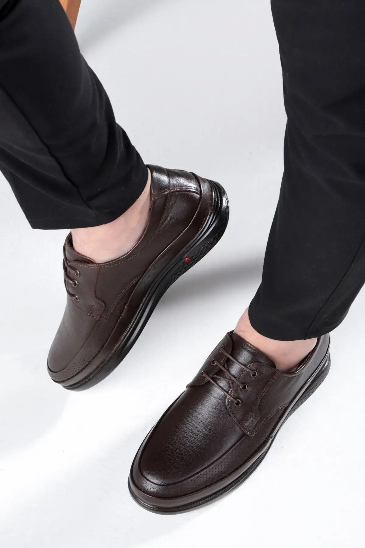 کفش روزمره مردانه 1. راحتی ارتوپدیک پوچه از چرم طبیعی 2. بابا 3. ارتوپدیک - 4639