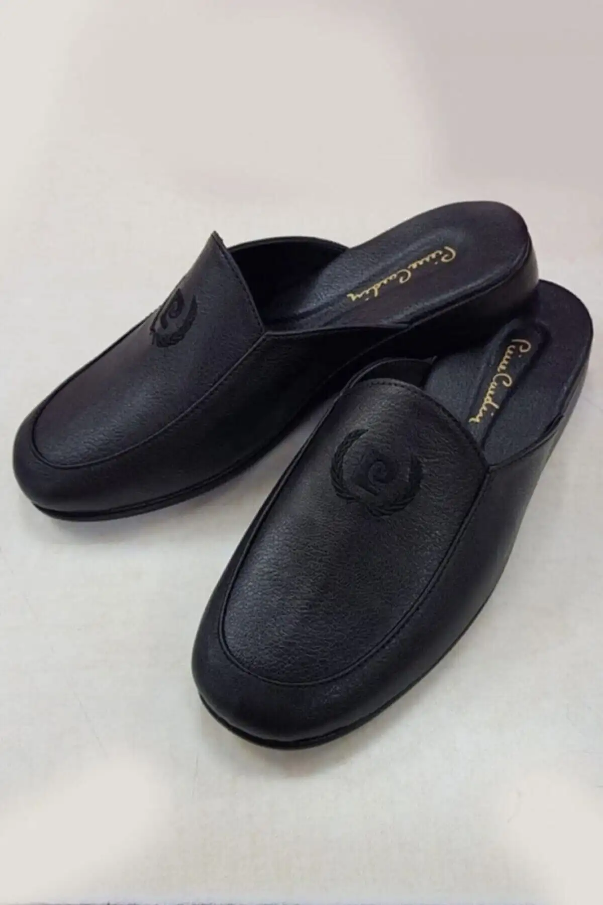 کفش پسرانه صندل چرمی با طرح آرم 289 - 4478 کفش پسرانه صندل چرمی با طرح آرم 289 - 4478