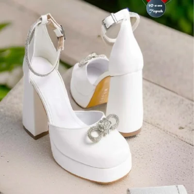 کفش پاشنه‌ بلند زنانه پلتفرم عروس/برای مراسم عروسی و روزهای ویژه با تزئینات مرواریدی و کیف دستی صدفی هدیه. - 4333