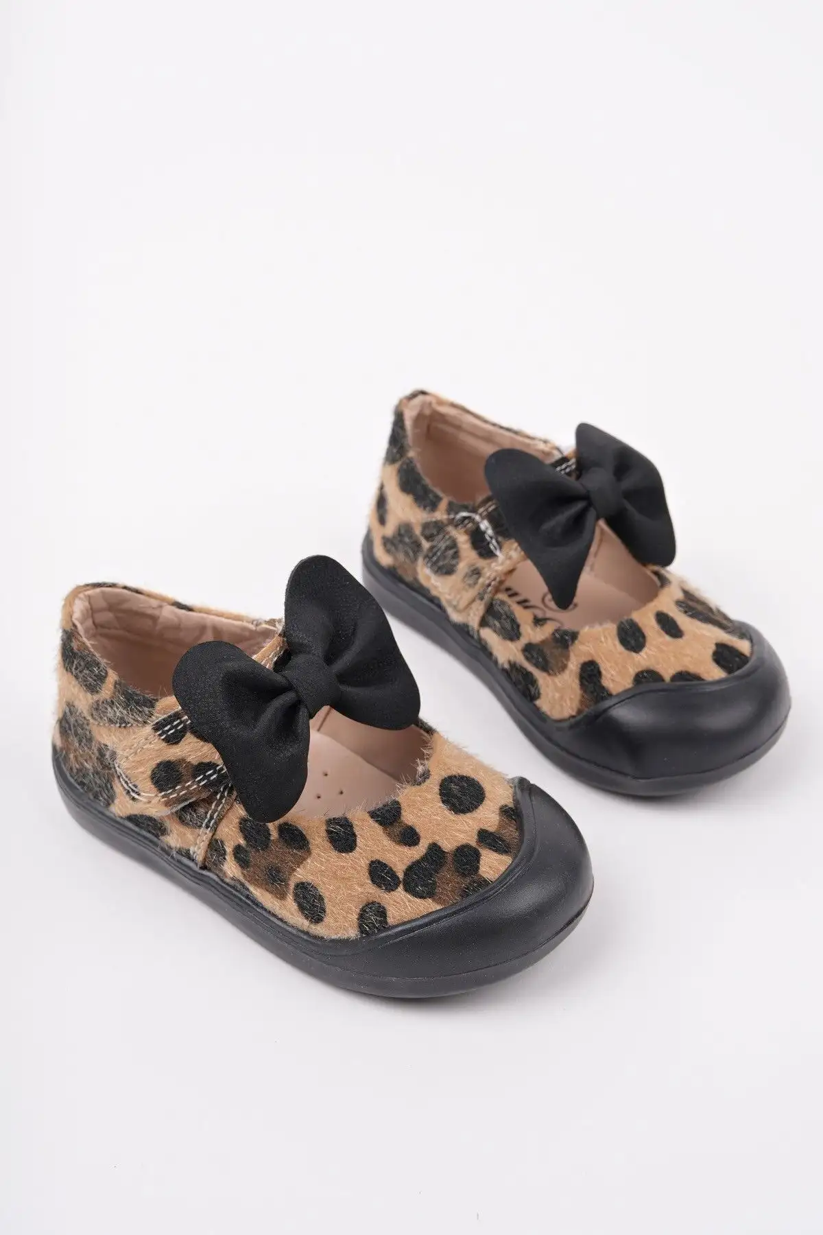 کفش دخترانه کفش ورزشی روزمره دخترانه نوزاد با پاپیون چسبی مولینا - 3811 کفش دخترانه کفش ورزشی روزمره دخترانه نوزاد با پاپیون چسبی مولینا - 3811