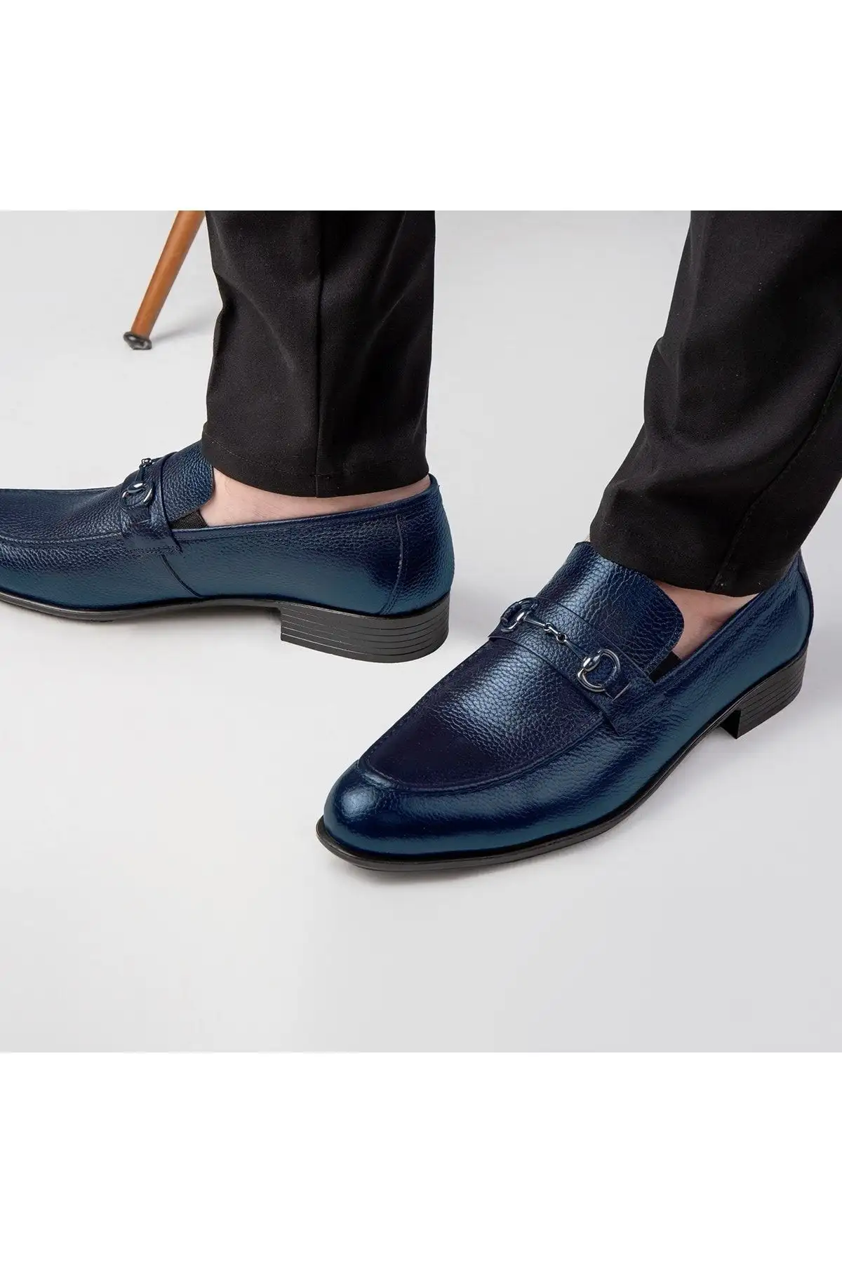 سایز بزرگ مردانه 1. کفش کلاسیک مردانه سدارو چرم اصل
2. کفش کلاسیک لاوفری
3. کفش ماکوسن - 3495 سایز بزرگ مردانه 1. کفش کلاسیک مردانه سدارو چرم اصل 2. کفش کلاسیک لاوفری 3. کفش ماکوسن - 3495