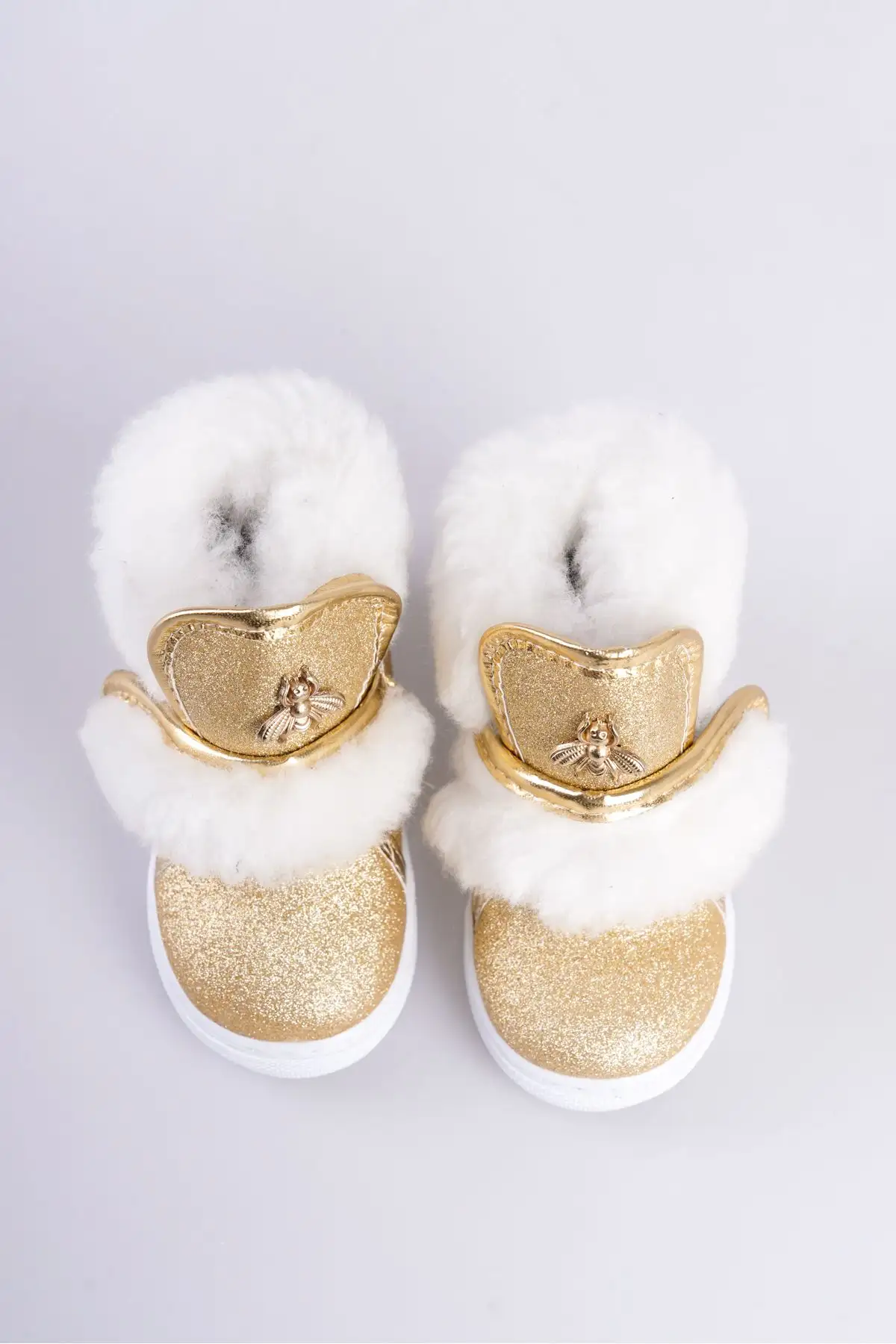 بوت بچگانه بوت دخترانه با جزئیات زنبوری و زیره ضد لغزش، با رویه مخملی و پوشش طلایی. - 3411