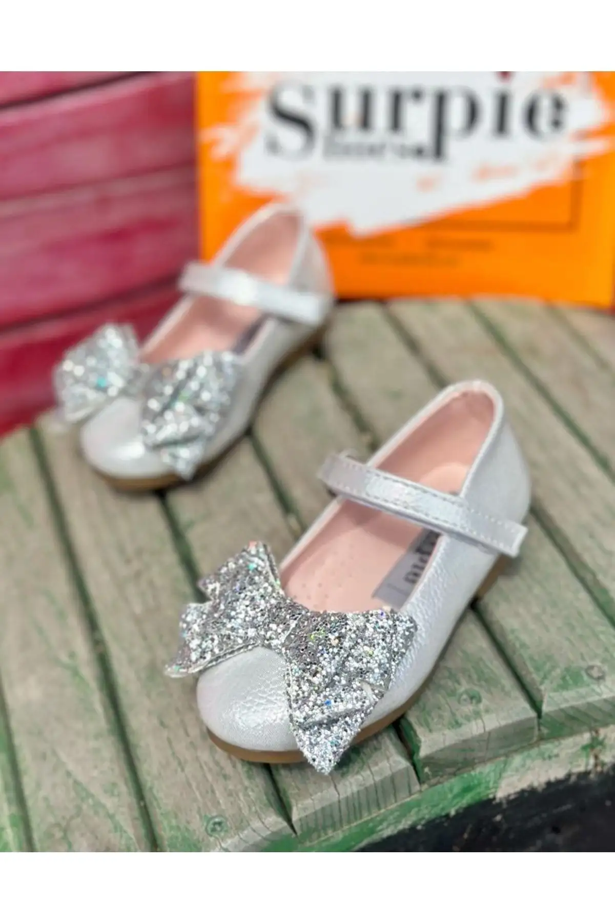 کفش دخترانه  راحتی ortopedik با جزئیات پاپیون و پولک برای دختران کودک - 4554 کفش دخترانه راحتی ortopedik با جزئیات پاپیون و پولک برای دختران کودک - 4554