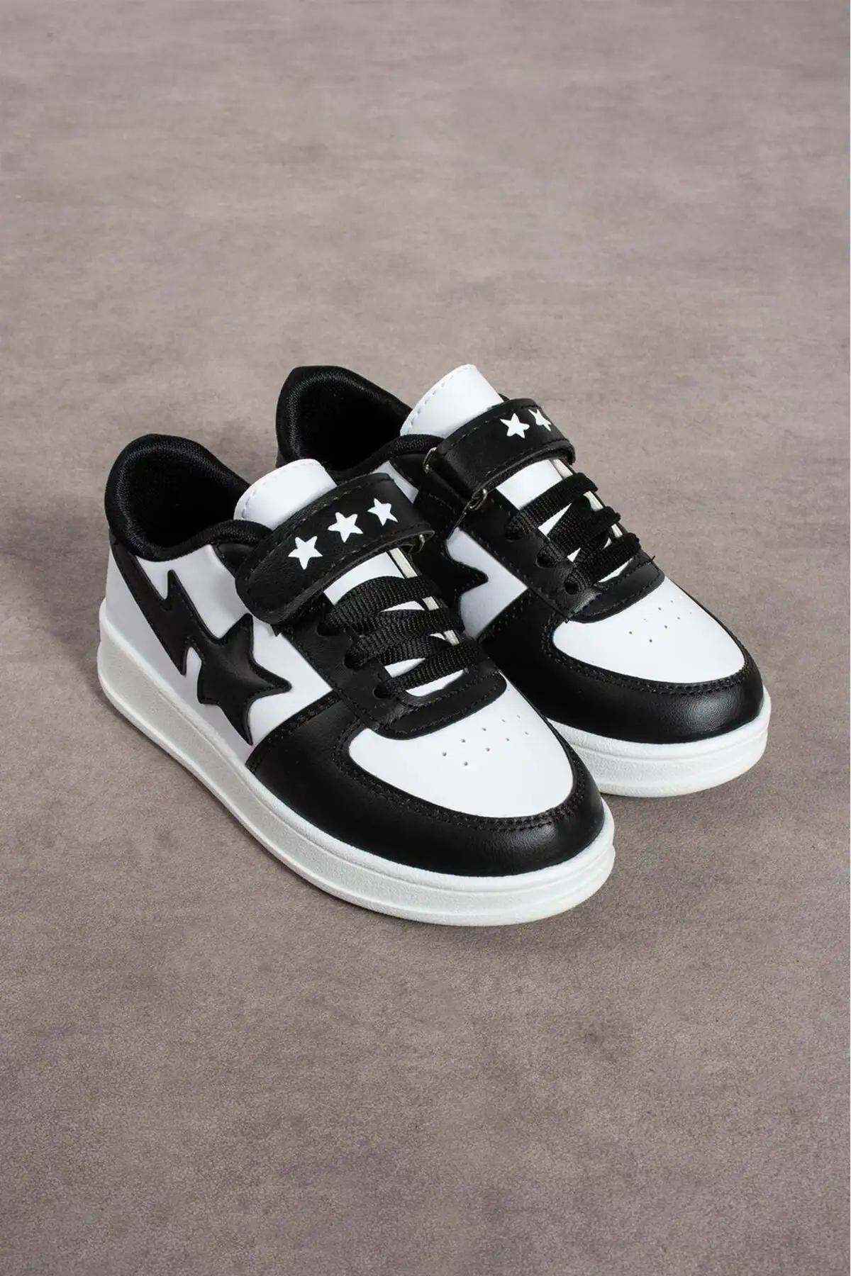 کفش پسرانه کفش ورزشی راحت و کنفور قابل استفاده برای کودکان دختر و پسر - کفش مدرسه - 3724 کفش پسرانه کفش ورزشی راحت و کنفور قابل استفاده برای کودکان دختر و پسر - کفش مدرسه - 3724