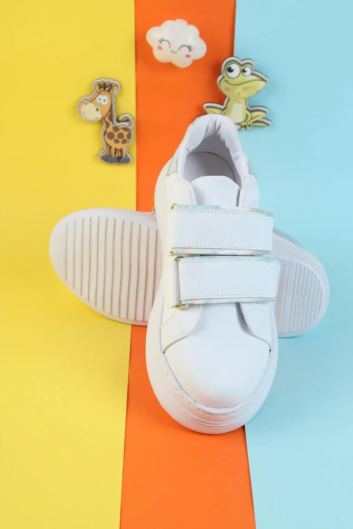 کفش دخترانه کفش ورزشی بچگانه یونی سکس انعطافپذیر و هواگیر، کفش روزمره سفید ساده ورزشی اسنیکر. - 3817 کفش دخترانه کفش ورزشی بچگانه یونی سکس انعطافپذیر و هواگیر، کفش روزمره سفید ساده ورزشی اسنیکر. - 3817