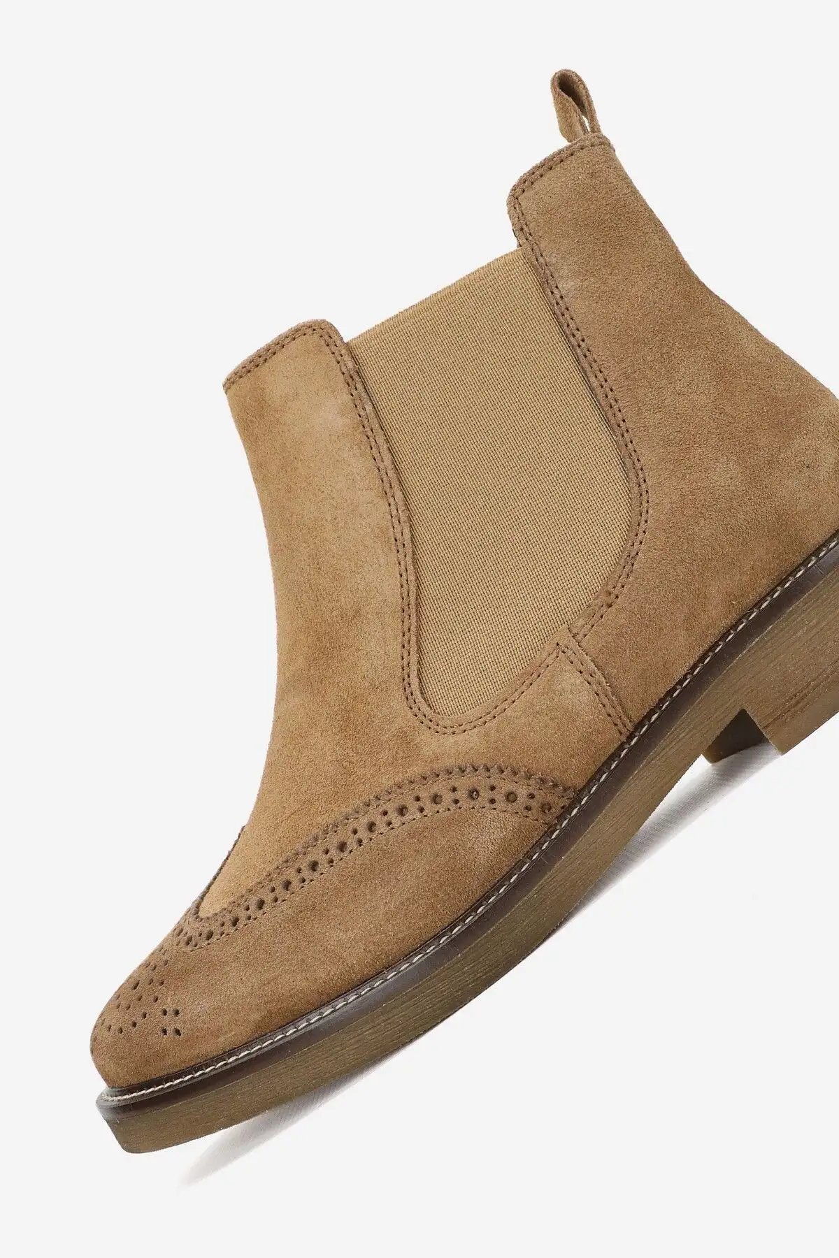 بوت و نیم بوت زنانه کفش چکمهای کتاه پاشنهدار چلسا از چرم طبیعی سئید یزن در سایزهای ۳۶ تا ۴۱ - 5029 بوت و نیم بوت زنانه کفش چکمهای کتاه پاشنهدار چلسا از چرم طبیعی سئید یزن در سایزهای ۳۶ تا ۴۱ - 5029