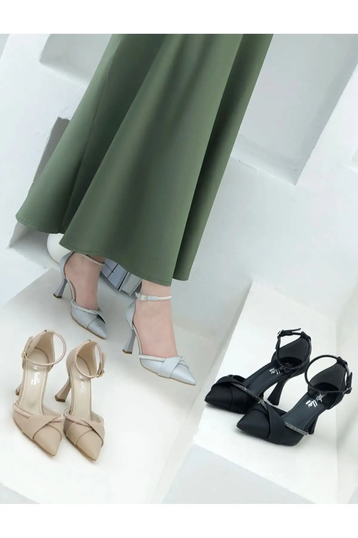 کفش پاشنه بلند زنانه کفش مجلسی با لبه و سنگهای سیاه - 3687 کفش پاشنه بلند زنانه کفش مجلسی با لبه و سنگهای سیاه - 3687