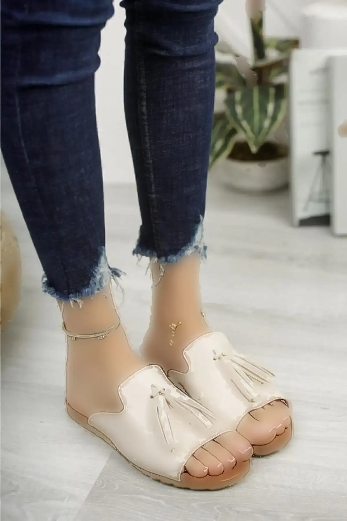 کفش راحتی خانه صندل زنانه پفی با پندل - 5283 کفش راحتی خانه صندل زنانه پفی با پندل - 5283